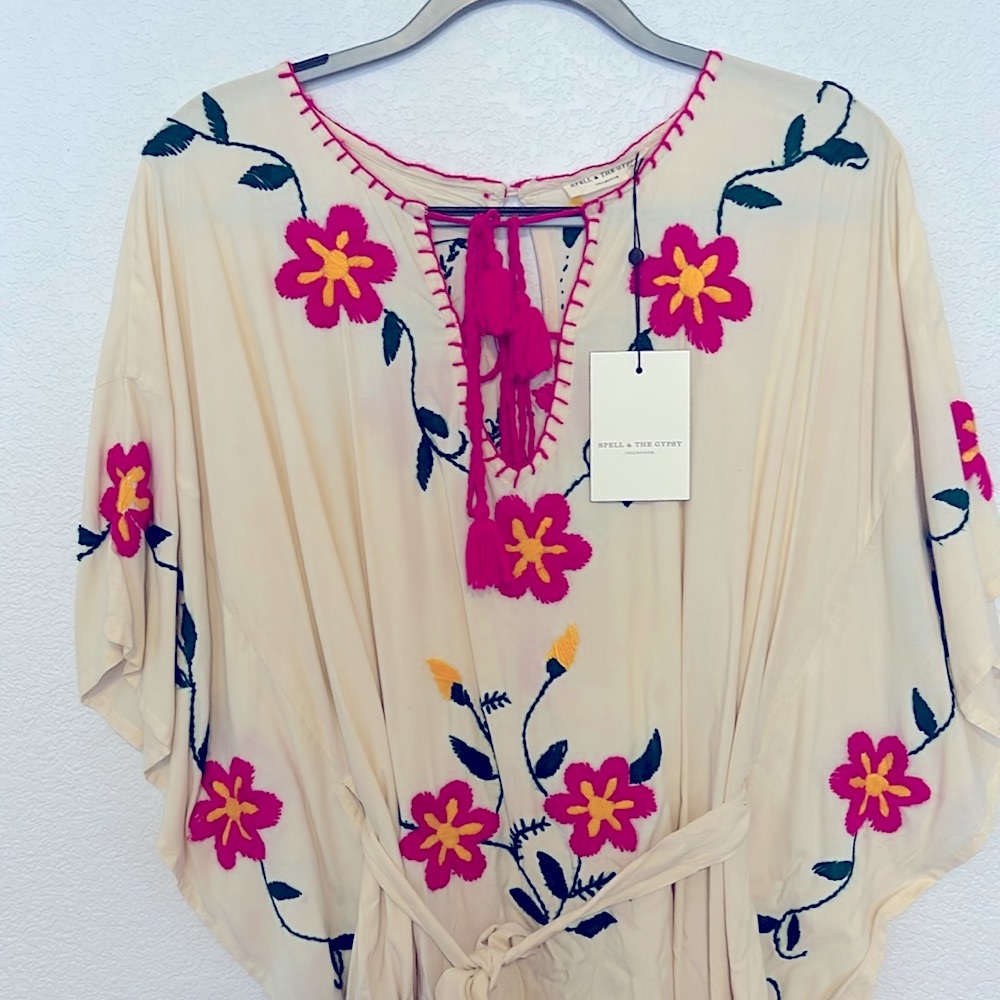 NWT Spell and the Gypsy Collective Sayulita Kaftan hand-embroidered dress xs/s/m